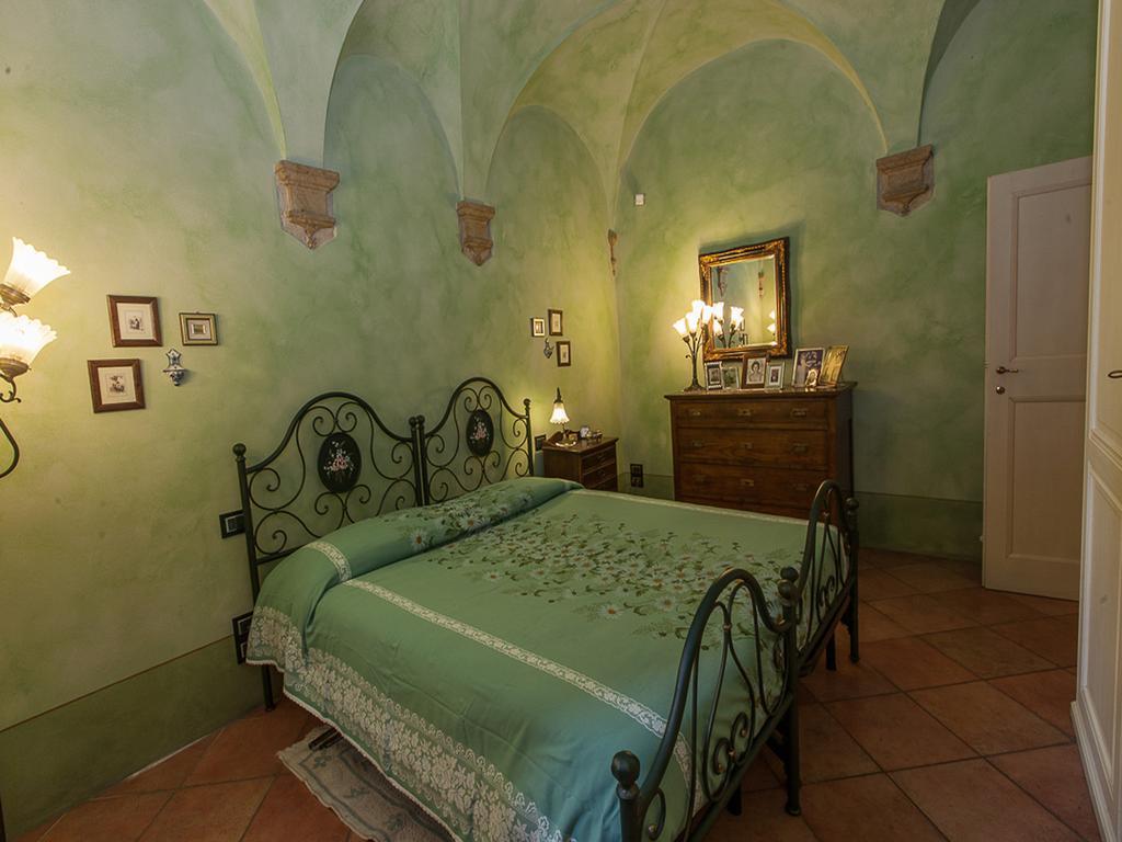 Apartment Residenza Gabrielli Sarteano Zimmer foto