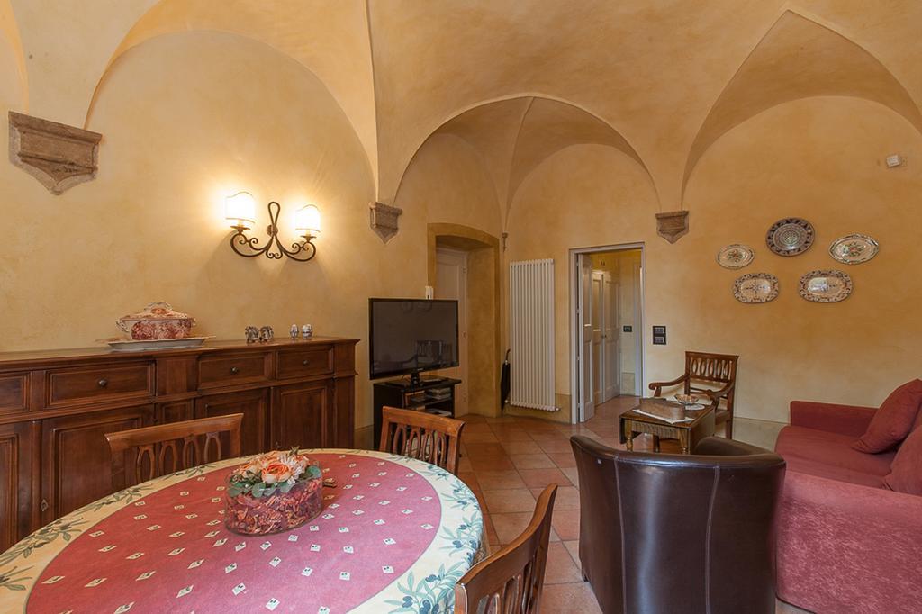 Apartment Residenza Gabrielli Sarteano Zimmer foto